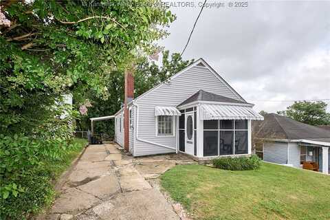 880 Anaconda Avenue, Charleston, WV 25302