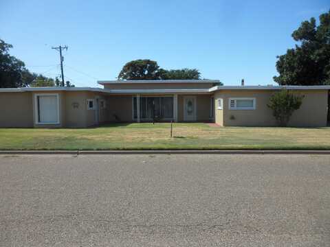 615 W Spruce Street, Lockney, TX 79241