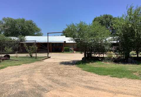 1203 S Date Street, Plainview, TX 79072