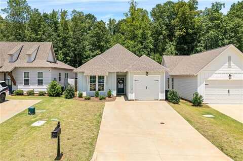 712 VILLAGE DRIVE, OPELIKA, AL 36801