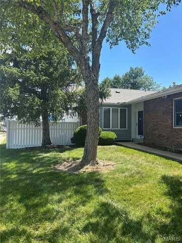 1723 Forest Hills Drive, Saint Charles, MO 63303