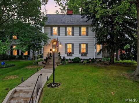 816 Monroe Street, Saint Charles, MO 63301