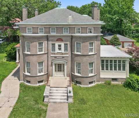 3215 Hawthorne Boulevard, Saint Louis, MO 63104