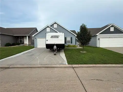 216 Almond Tree Drive, Troy, MO 63379