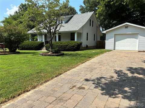 2415 Perryville Road, Cape Girardeau, MO 63701