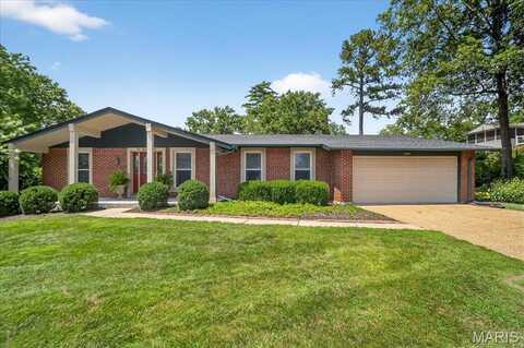 1009 Dutch Mill Drive, Ballwin, MO 63011