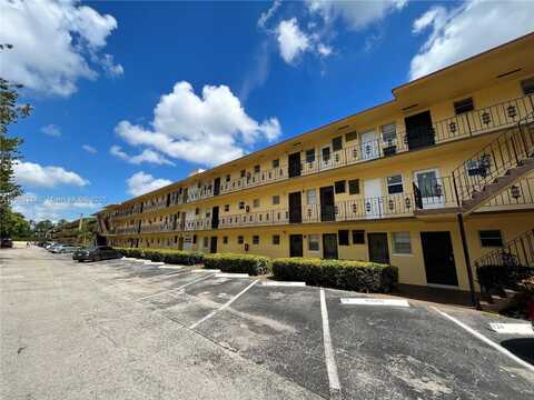 2810 NE 201st Ter, Aventura, FL 33180