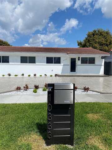 10333 SW 6th St, Sweetwater, FL 33174