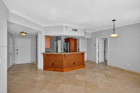 3255 NE 184th St, Aventura, FL 33160
