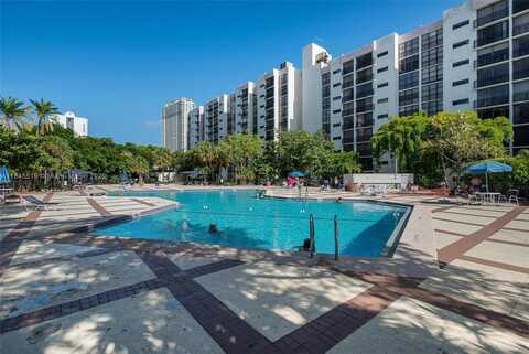 16909 N Bay Rd, Sunny Isles Beach, FL 33160