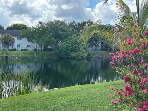 15635 SW 74th Cir Dr, Miami, FL 33193