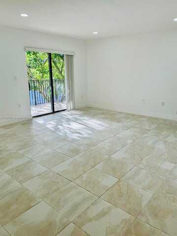 undefined, Pembroke Pines, FL 33025