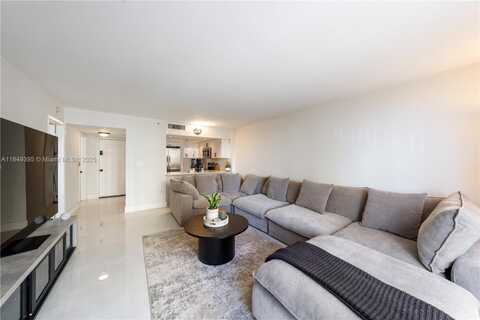540 Brickell Key Dr, Miami, FL 33131