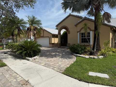 807 Heritage Dr, Weston, FL 33326