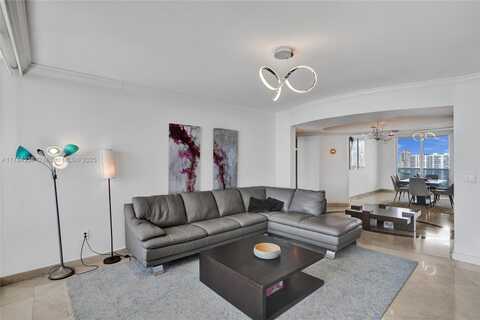 19111 Collins Ave, Sunny Isles Beach, FL 33160