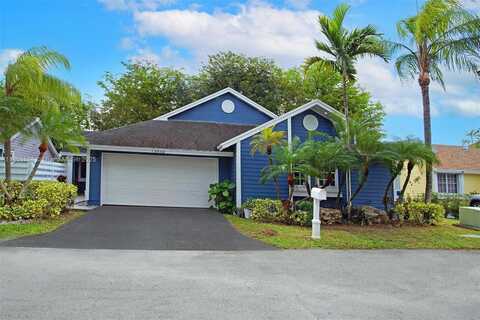 13934 SW 103rd Ter, Miami, FL 33186