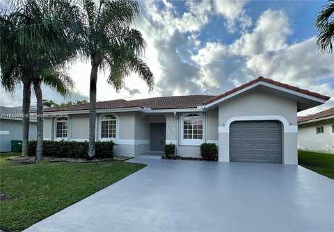 7611 NW 99th Ter, Tamarac, FL 33321