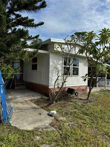8325 PENNY, Fort Myers, FL 33917