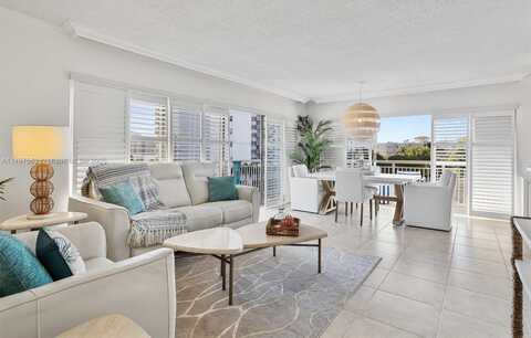 126 Golden Isles Dr, Hallandale Beach, FL 33009