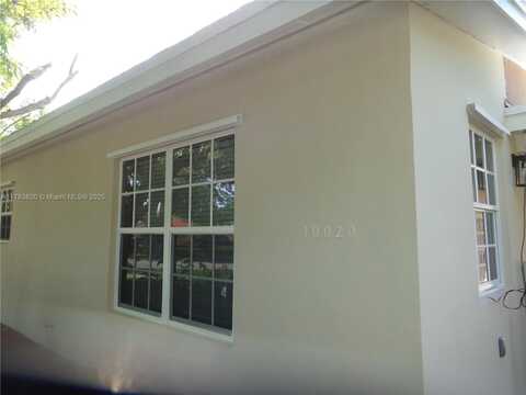 10020 Dominican Dr, Cutler Bay, FL 33189