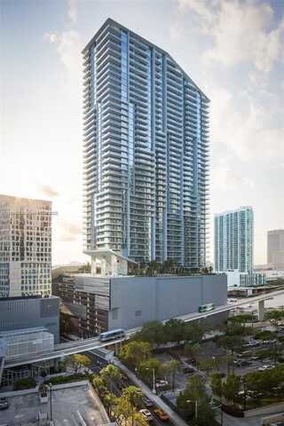 88 SW 7th St, Miami, FL 33130