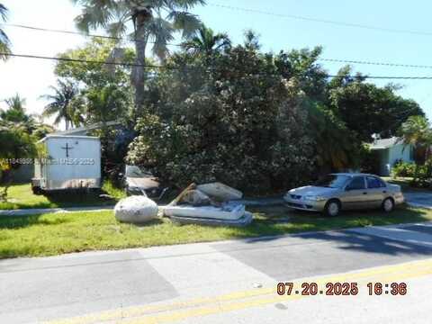 19010 Bel Aire Dr, Cutler Bay, FL 33157