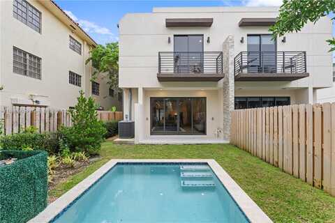 909 NE 16th Ave, Fort Lauderdale, FL 33304
