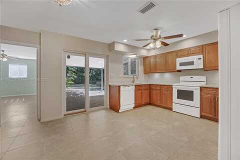 830 SW 18th St, Fort Lauderdale, FL 33315