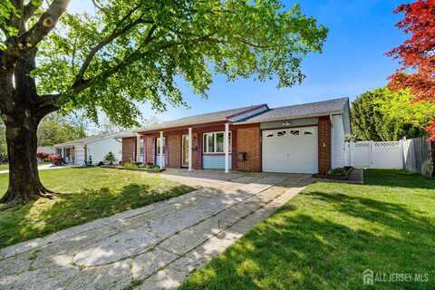 32 Drake Avenue, Monroe, NJ 08831