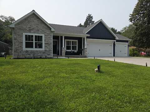 419 4 Mile Rd, Racine, WI 53402
