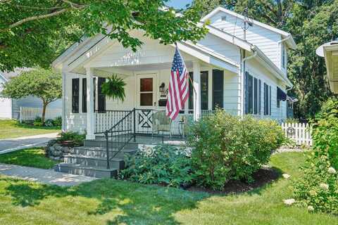 506 Tower St, Burlington, WI 53105