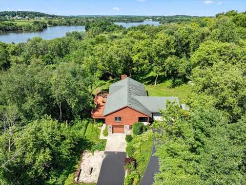 W1974 Pond Rd, Rubicon, WI 53078