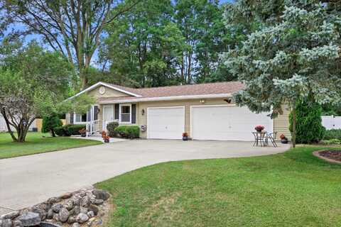 207 N Parkview Dr, Eagle, WI 53119