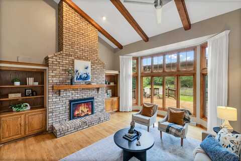 10555 N Haddonstone Pl, Mequon, WI 53092