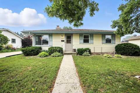 9017 Carol Ann Dr, Sturtevant, WI 53177