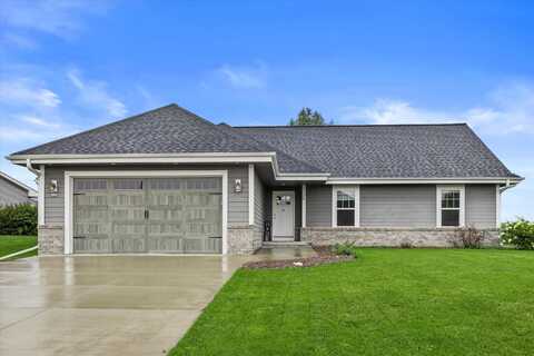 232 Farmstead Dr, Slinger, WI 53086