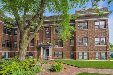 2537 N Downer Ave, Milwaukee, WI 53211