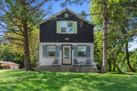 1941 S 124th St, New Berlin, WI 53151