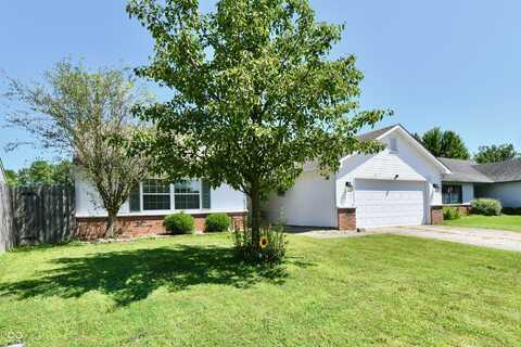 18 Lake Drive N, Brownsburg, IN 46112