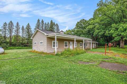 3760 Keegan, Emmett, MI 48022