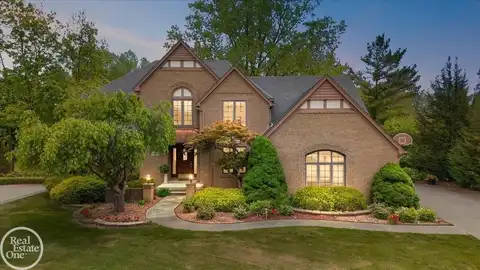 54168 Overbrook, Shelby, MI 48316