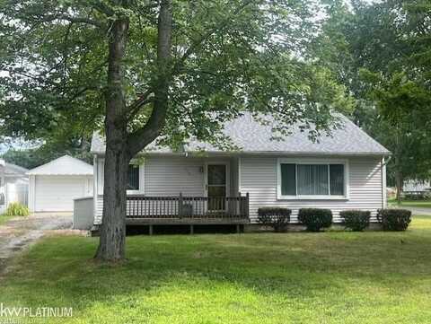 924 GOLFVIEW, Algonac, MI 48001