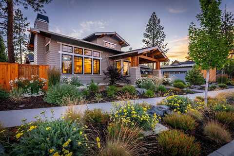 3056 NW Blodgett Way, Bend, OR 97703