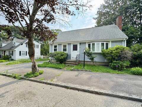 21 Richard St, Quincy, MA 02169