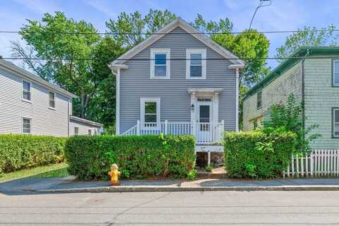 12 Planters St, Salem, MA 01970