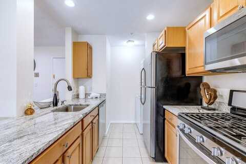 39 Broadway, Malden, MA 02148
