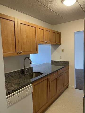 10 Norman St, Salem, MA 01970