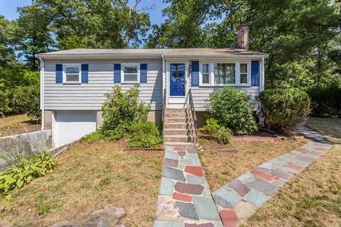 81 Pond St, Franklin, MA 02038