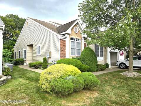34 Stonewyck Place, Monroe, NJ 08831