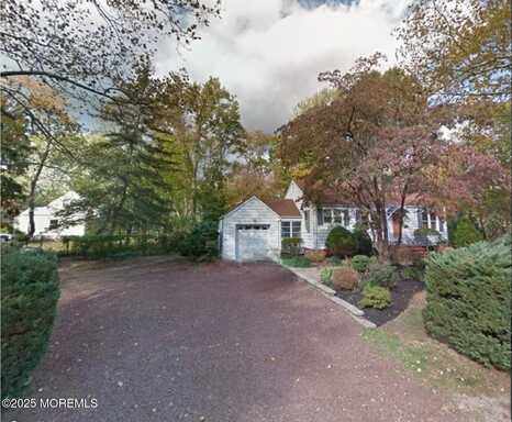 14 Elizabeth Parkway, Eatontown, NJ 07724